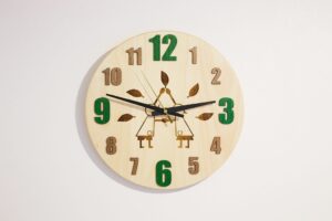 創立50周年記念の壁掛け時計づくり／あかつつみ幼稚園