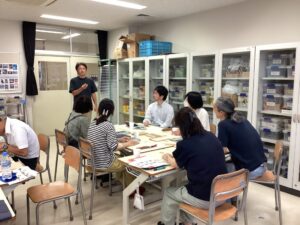 中学校の美術教員に向けて3時間の木育講座